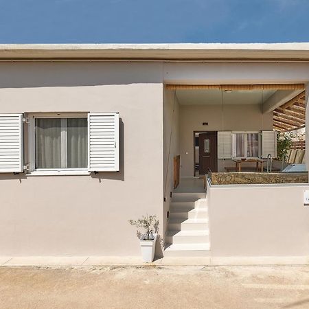 2 Bedroom Villa With Heated Swimming Pool-Spa Whirlpool-Bbq! Melidhonion  Bagian luar foto